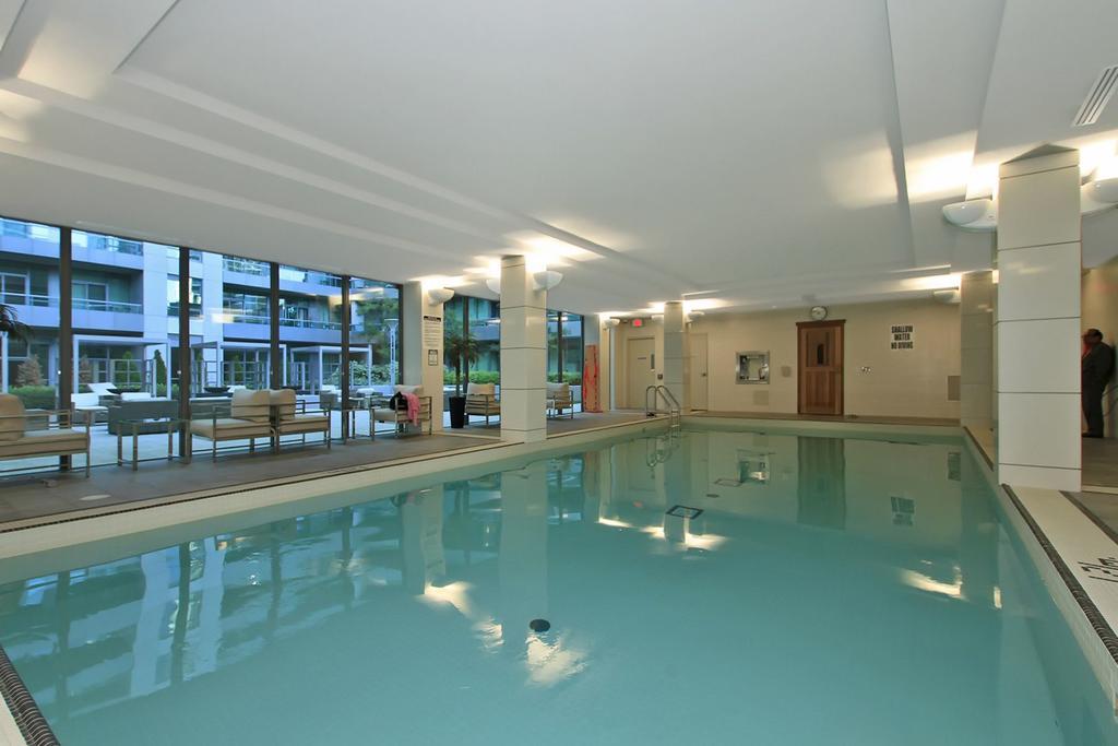 Napa Furnished Suites At Cn Tower & Maple Leaf Square Toronto Eksteriør bilde