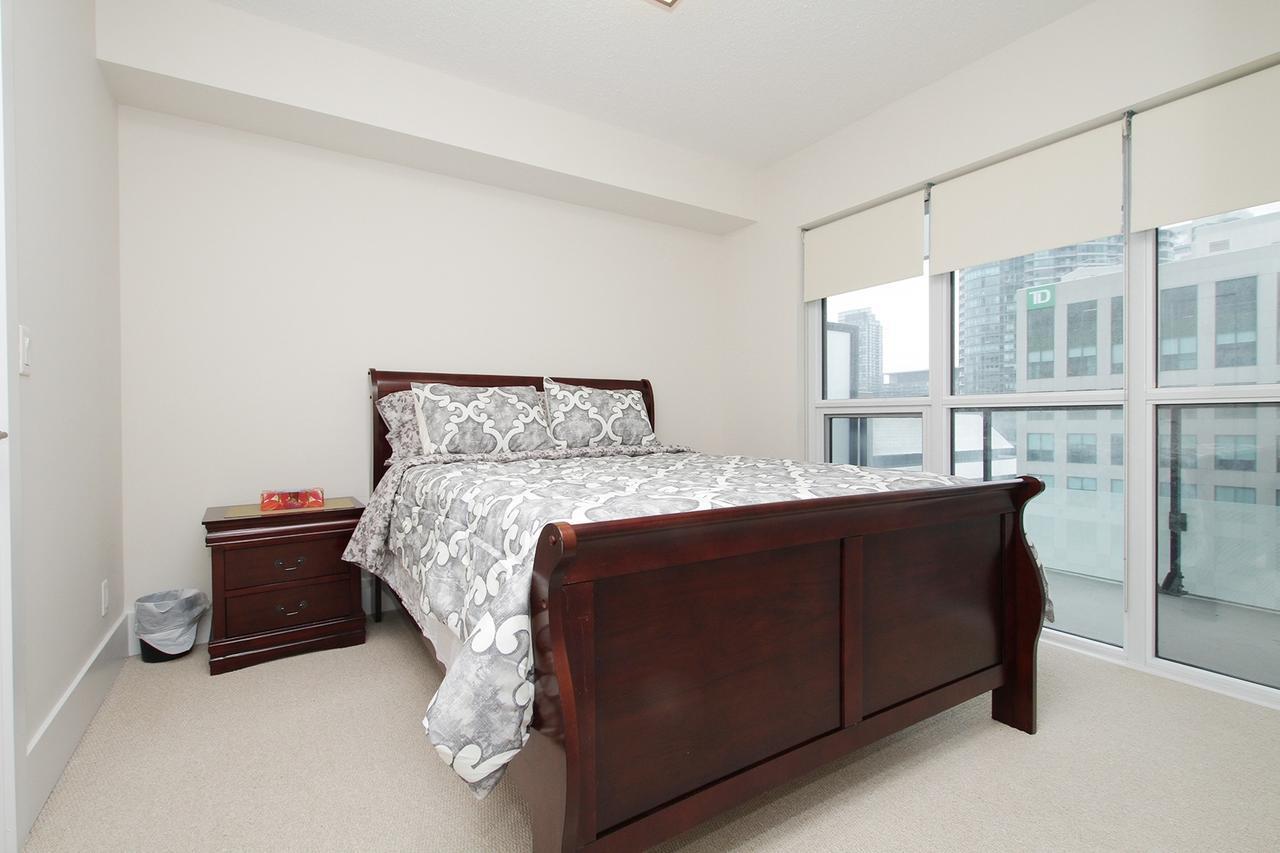 Napa Furnished Suites At Cn Tower & Maple Leaf Square Toronto Eksteriør bilde