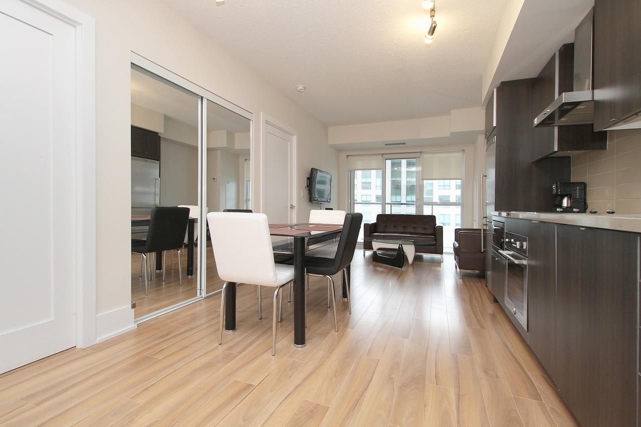 Napa Furnished Suites At Cn Tower & Maple Leaf Square Toronto Eksteriør bilde