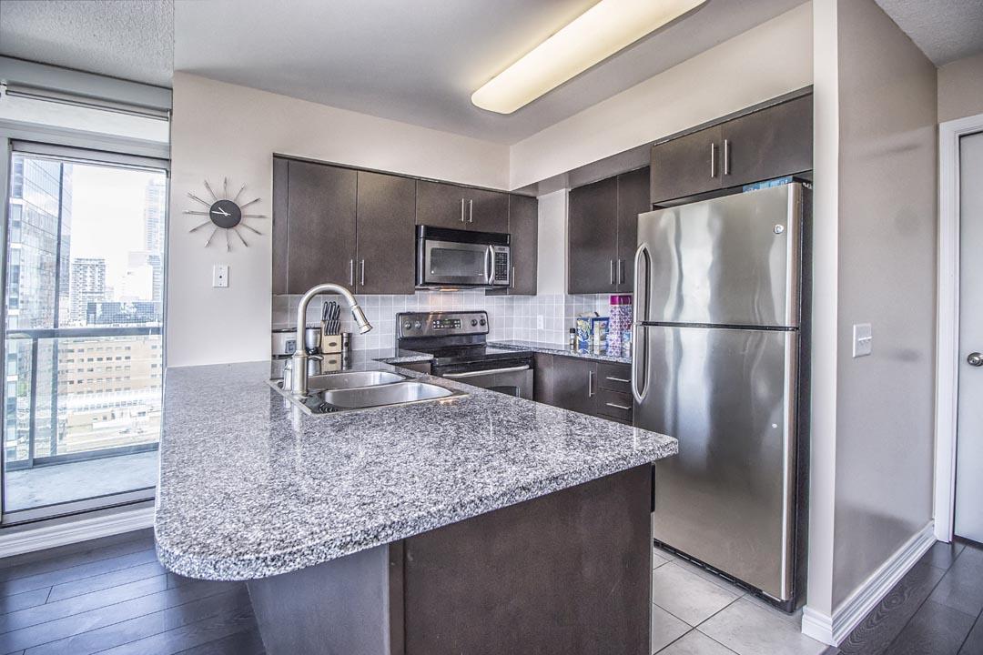 Napa Furnished Suites At Cn Tower & Maple Leaf Square Toronto Eksteriør bilde