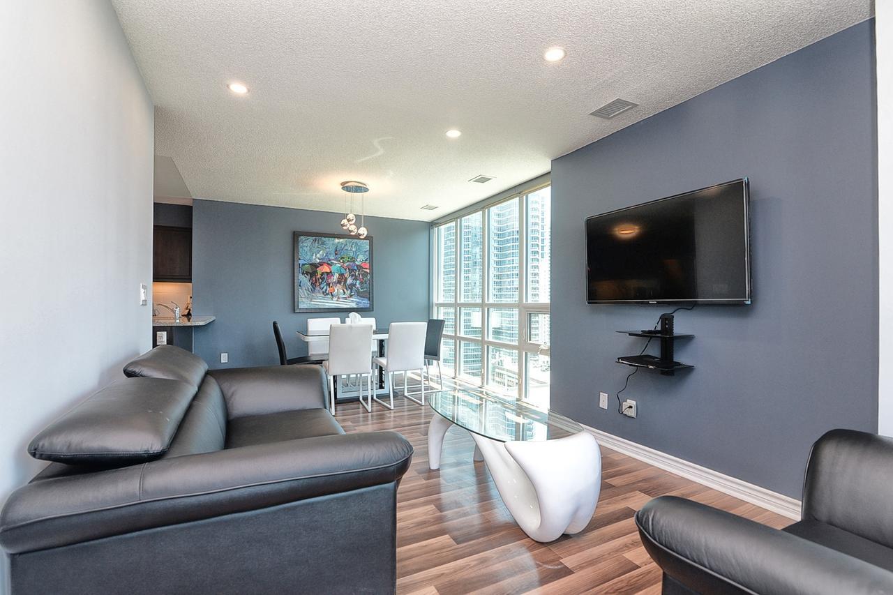 Napa Furnished Suites At Cn Tower & Maple Leaf Square Toronto Eksteriør bilde