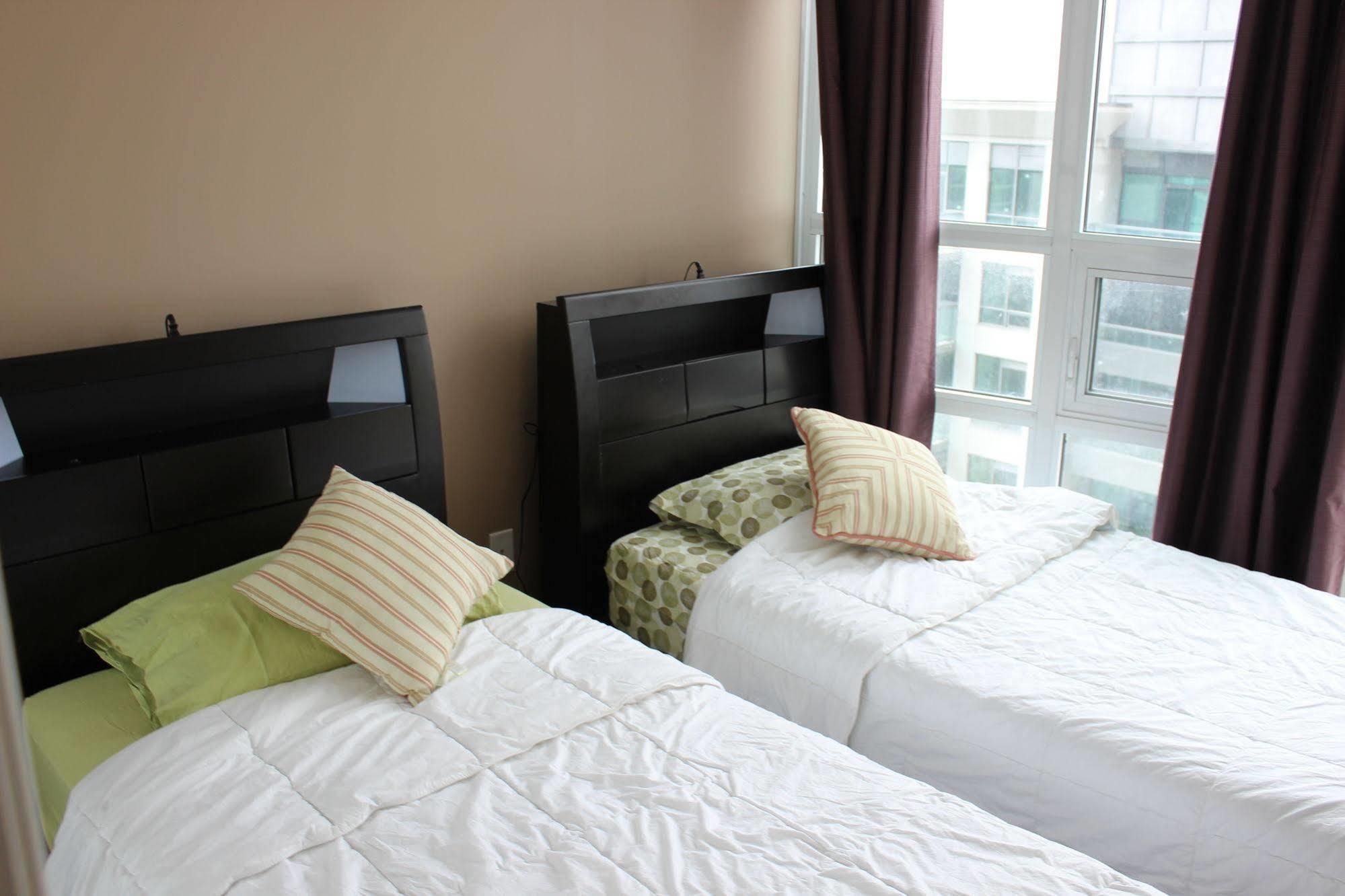 Napa Furnished Suites At Cn Tower & Maple Leaf Square Toronto Eksteriør bilde